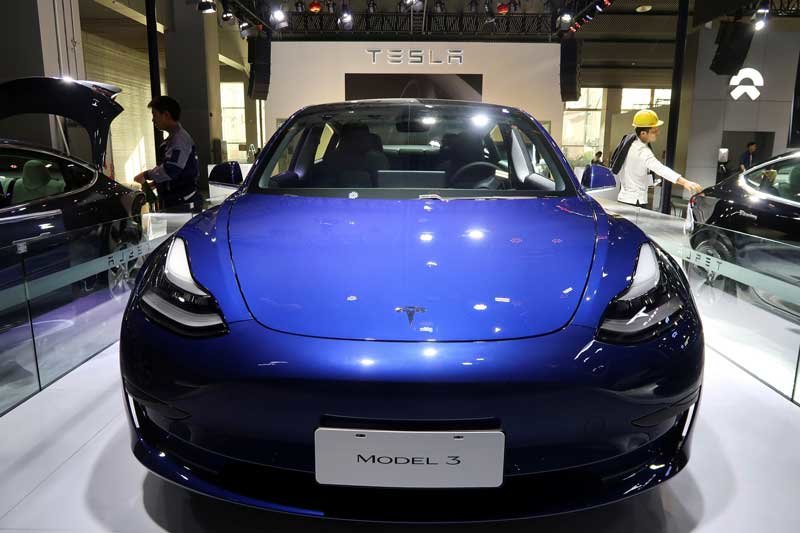 2019-12-26T223407Z_1_LYNXMPEFBP13L_RTROPTP_4_TESLA-CHINA.JPG
