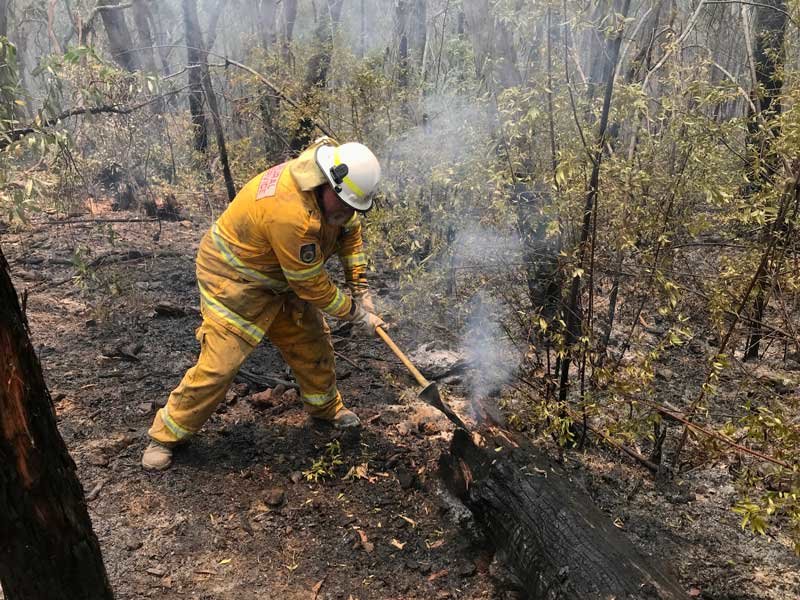 2019-12-29T222510Z_1_LYNXMPEFBS0MR_RTROPTP_4_AUSTRALIA-BUSHFIRES.JPG