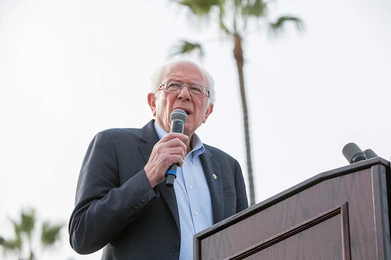 2019-12-30T194616Z_1_LYNXMPEFBT0YB_RTROPTP_4_USA-ELECTION-SANDERS.JPG