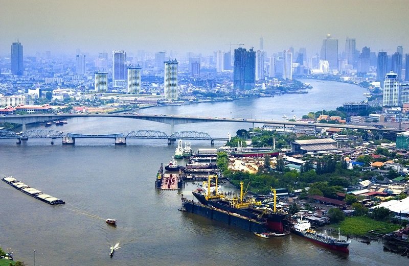 Chao-Phraya-River-Bangkok.jpg
