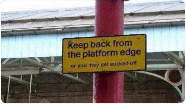PlatformEdgeSafety.jpg.7641bdcbb74e29db024d7fe7d14f012c.jpg