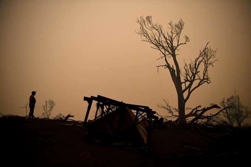 2020-01-05T230601Z_1_LYNXMPEG040RW_RTROPTP_4_AUSTRALIA-BUSHFIRES.jpg