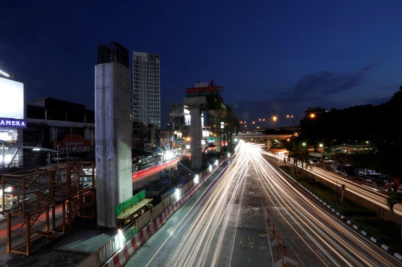 2020-01-16T075037Z_1_LYNXMPEG0F0JU_RTROPTP_3_THAILAND-ECONOMY.JPG