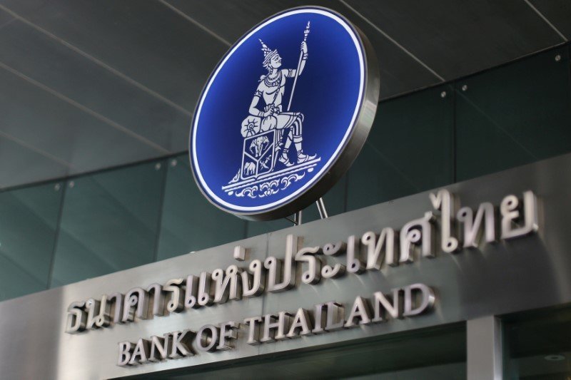 2020-01-20T064837Z_1_LYNXMPEG0J0G8_RTROPTP_3_THAILAND-ECONOMY-CENBANK.JPG