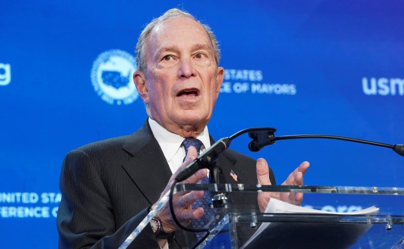 2020-01-23T180548Z_1_LYNXMPEG0M20B_RTROPTP_3_USA-ELECTION-BLOOMBERG.JPG