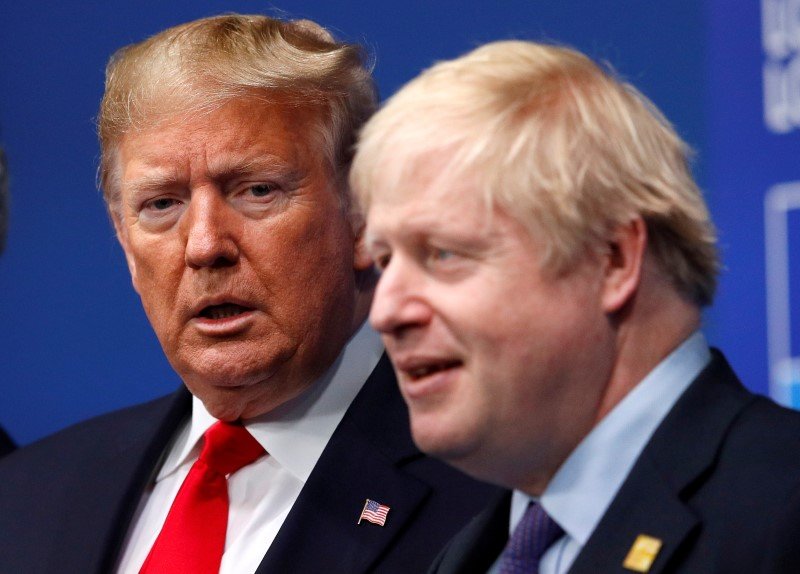 2020-01-24T233750Z_1_LYNXMPEG0N2A9_RTROPTP_3_USA-TRADE-DEALS.JPG