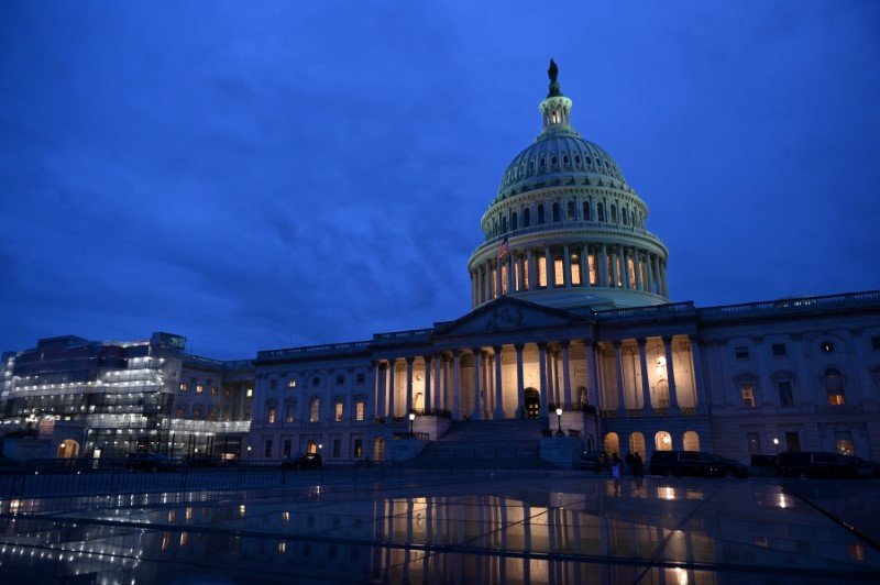 2020-01-25T110302Z_1_LYNXMPEG0O0E5_RTROPTP_3_USA-TRUMP-IMPEACHMENT.JPG