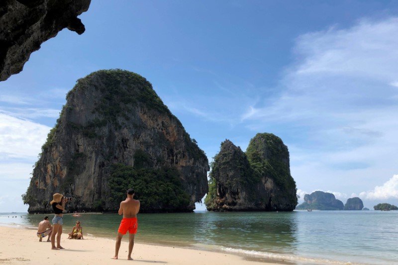 2020-01-28T092850Z_1_LYNXMPEG0R0OG_RTROPTP_3_THAILAND-TOURISM.JPG