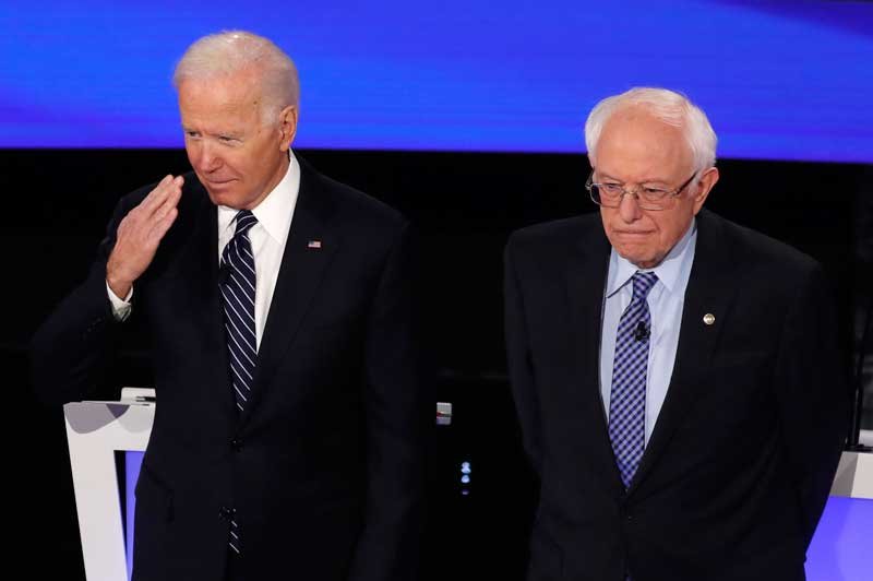 2020-01-31T005921Z_1_LYNXMPEG0U01I_RTROPTP_4_USA-ELECTION-DEBATE.JPG