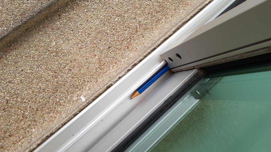 525070688_BalconyDoor1.jpg.dbfbddb08d20db5e8b698ecc4be22c28.jpg