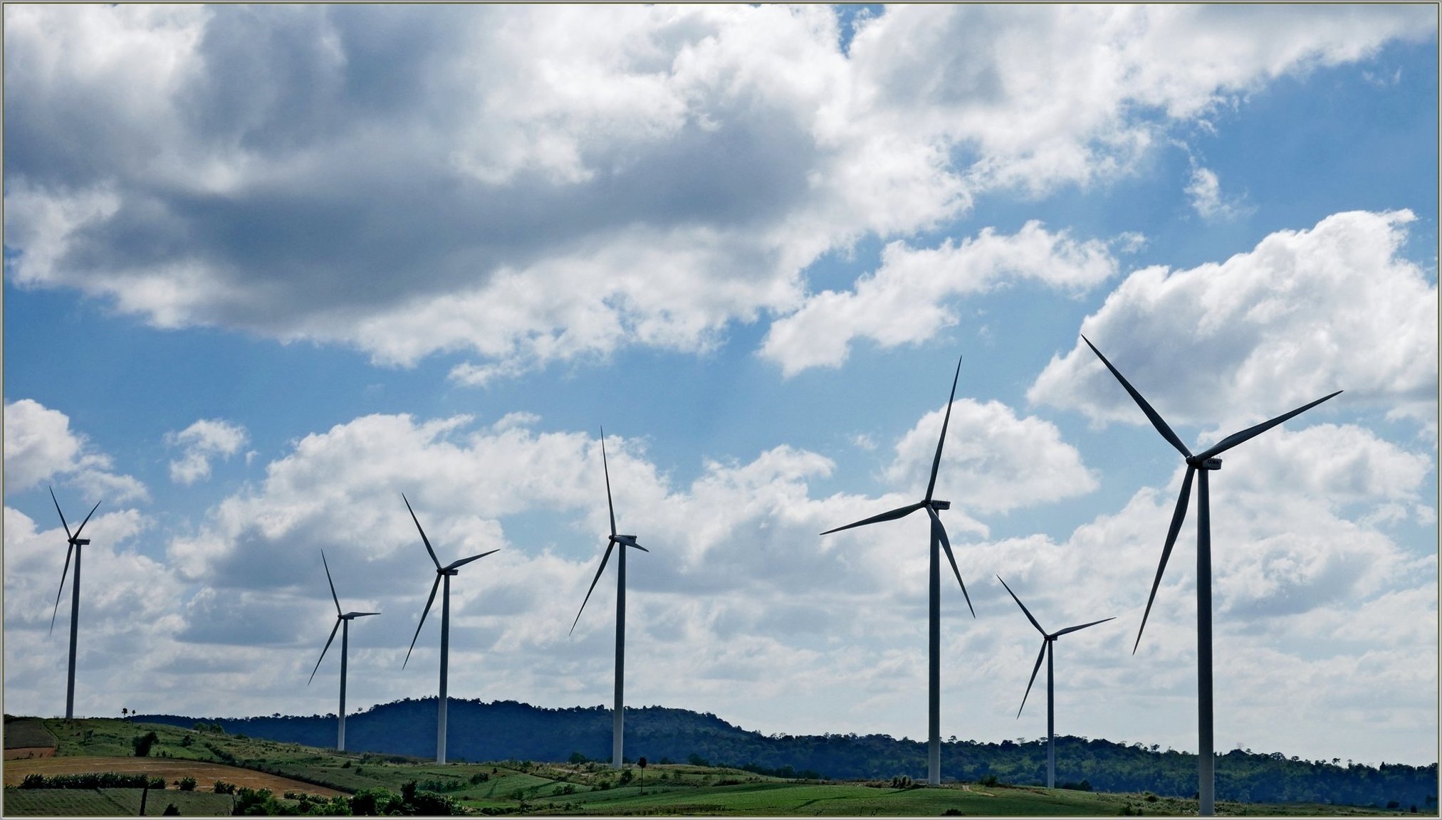 P1050372_Khao_Kho_wind_farm.thumb.JPG.75ba7d30dee6492b9a13879f33b1f1b2.JPG