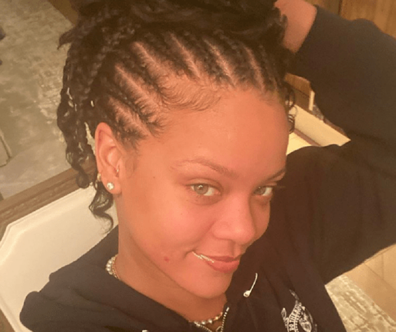Rihanna-insta-featured-cc31.png