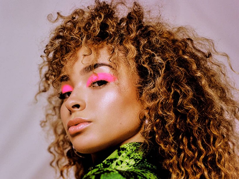 ella-eyre-small-3.jpg