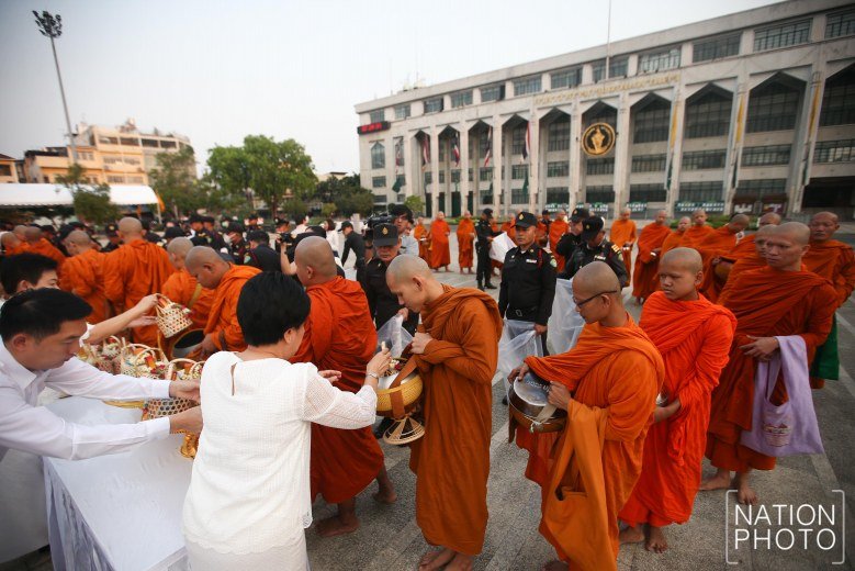 Makha Bucha 5.jpg