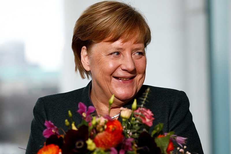 2020-02-11T141444Z_1_LYNXMPEG1A19D_RTROPTP_4_GERMANY-POLITICS-MERKEL.JPG