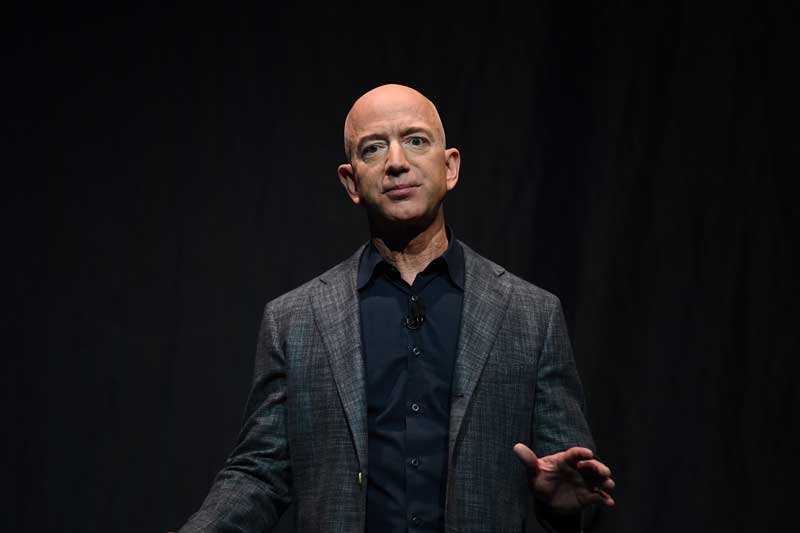 2020-02-17T210456Z_1_LYNXMPEG1G188_RTROPTP_4_SPACE-EXPLORATION-BEZOS.JPG