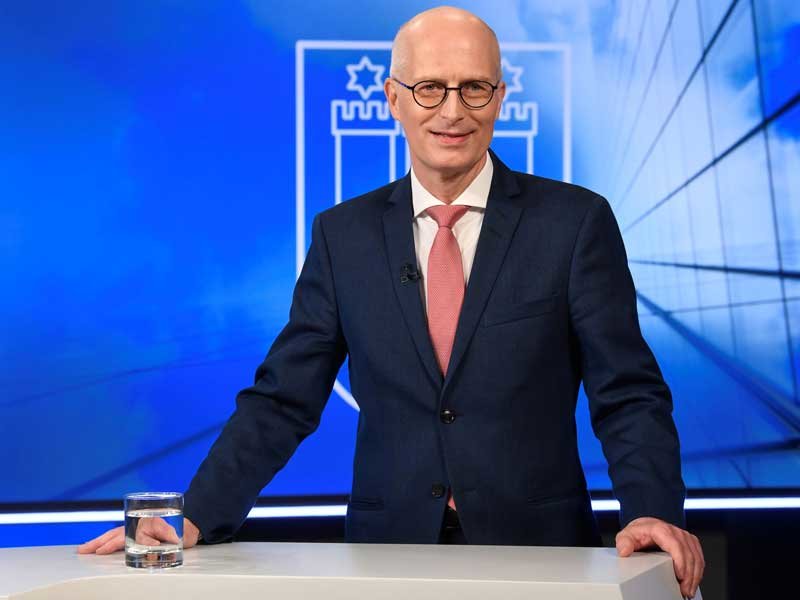 2020-02-23T084804Z_1_LYNXNPEG1M0B8_RTROPTP_4_GERMANY-ELECTION-HAMBURG.JPG