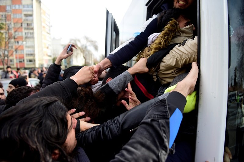 2020-02-28T192513Z_1_LYNXNPEG1R1X3_RTROPTP_4_SYRIA-SECURITY-TURKEY-MIGRANTS.JPG