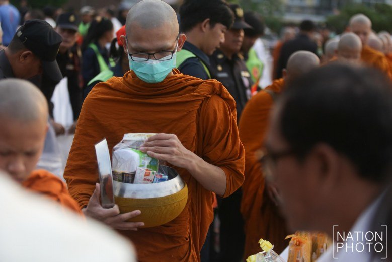 Makha Bucha 4.jpg