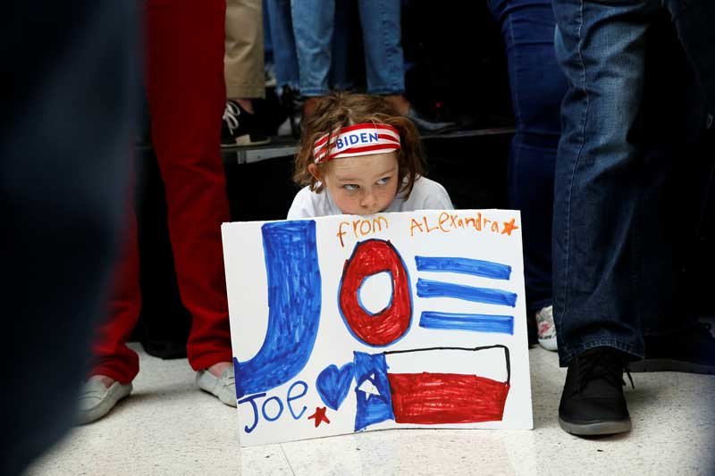 2020-03-04T013146Z_14_LYNXMPEG220YB_RTROPTP_4_USA-ELECTION-BIDEN.JPG