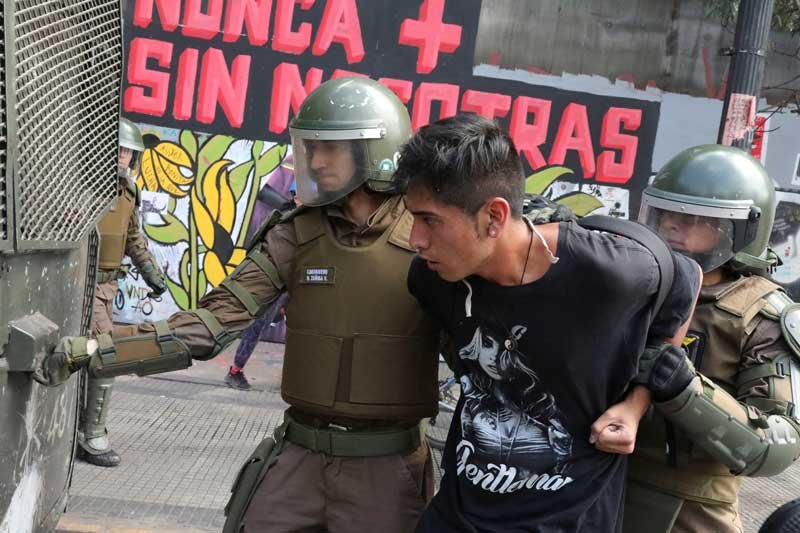 2020-03-11T183315Z_1_LYNXMPEG2A24T_RTROPTP_4_CHILE-PROTESTS.JPG
