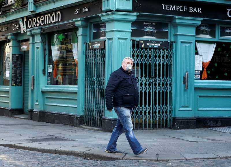 2020-03-15T192303Z_1_LYNXMPEG2E0U5_RTROPTP_4_HEALTH-CORONAVIRUS-IRELAND-PUBS.JPG