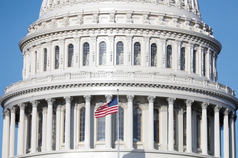2020-03-20T151921Z_2_LYNXMPEG2J0WE_RTROPTP_3_HEALTH-CORONAVIRUS-USA-CONGRESS.JPG