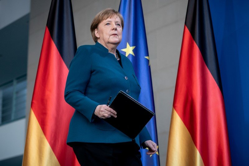 2020-03-22T192916Z_1_LYNXMPEG2L0OI_RTROPTP_3_HEALTH-CORONAVIRUS-MERKEL-QUARANTINE.JPG