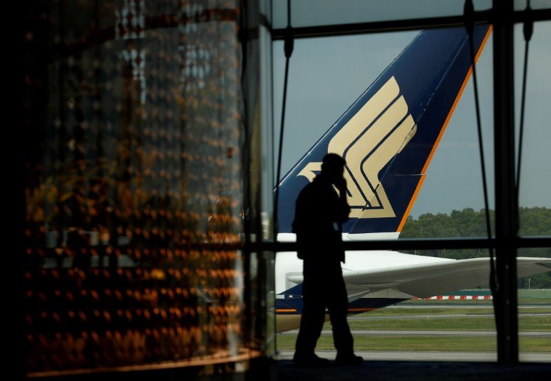 2020-03-23T005843Z_1_LYNXMPEG2M00T_RTROPTP_3_HEALTH-CORONAVIRUS-AIRLINES.JPG
