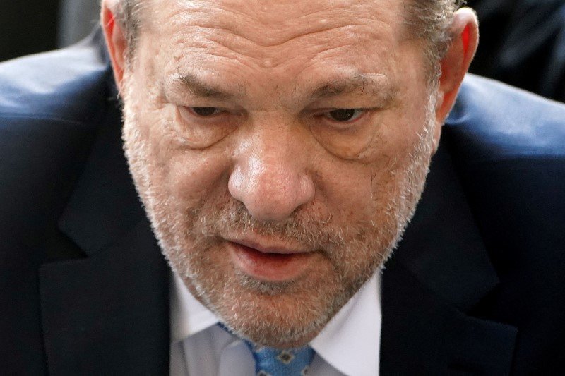 2020-03-23T020134Z_1_LYNXMPEG2M02A_RTROPTP_3_PEOPLE-HARVEY-WEINSTEIN.JPG