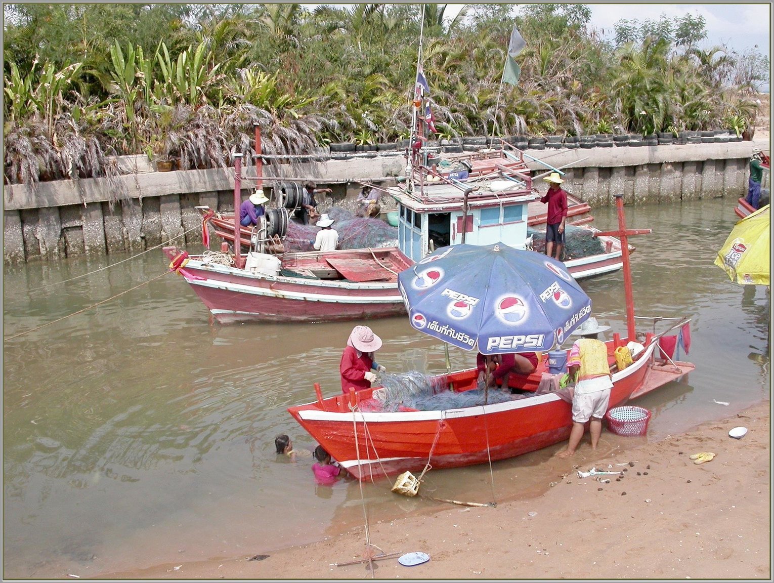 286173666_DSCN2836_Pattaya(Copy).thumb.JPG.7f74f5f959beca1f3bb36f731acd7bb1.JPG