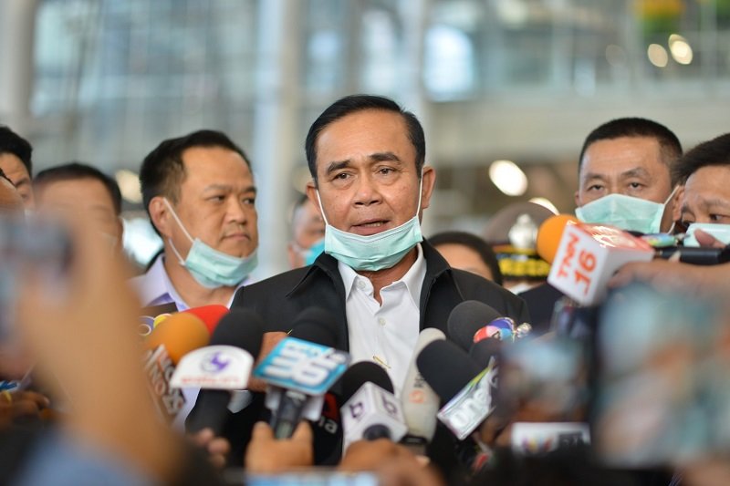 Prayut-at-airport.jpg