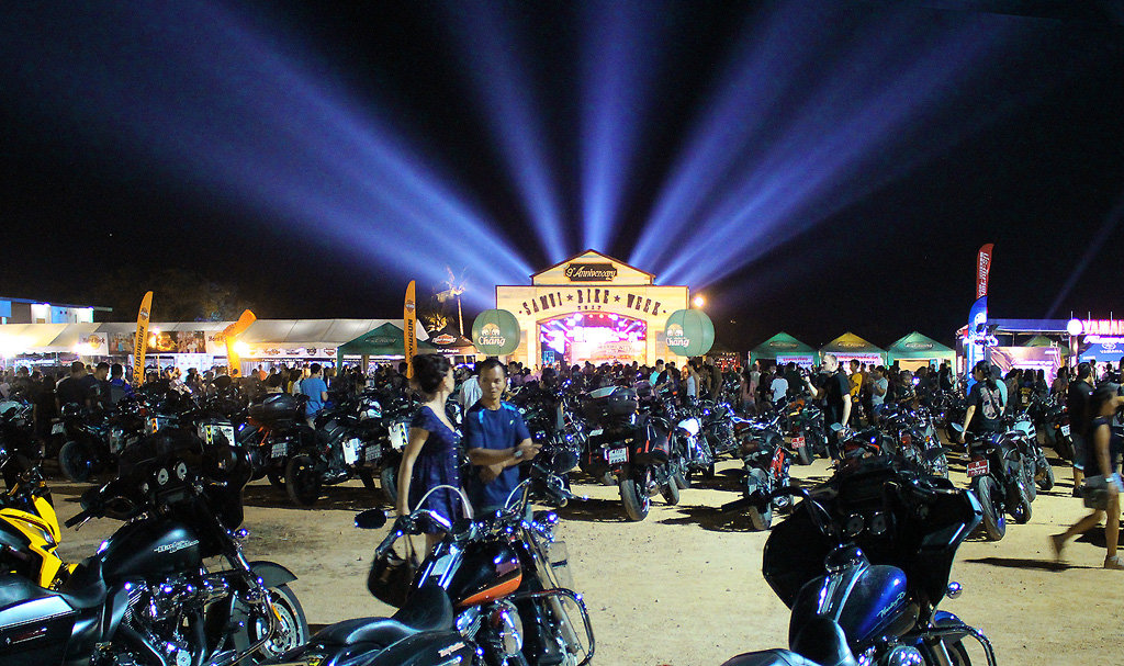 12)wIMG_7847_entrance-parking.jpg.3d6e2c87122681b2c61af9c7dff22b96.jpg