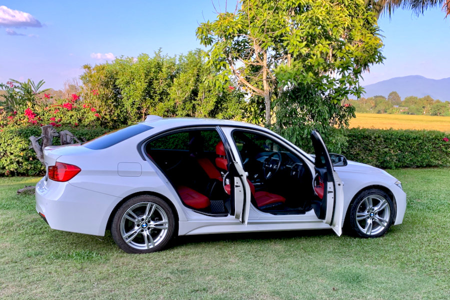1527980668_bmw-2.jpeg.57ff28629a5d1bedbd2efe3ba1b6aee6.jpeg