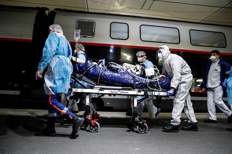 2020-04-01T204333Z_1_LYNXMPEG304XV_RTROPTP_4_HEALTH-CORONAVIRUS-FRANCE-TOLL.JPG