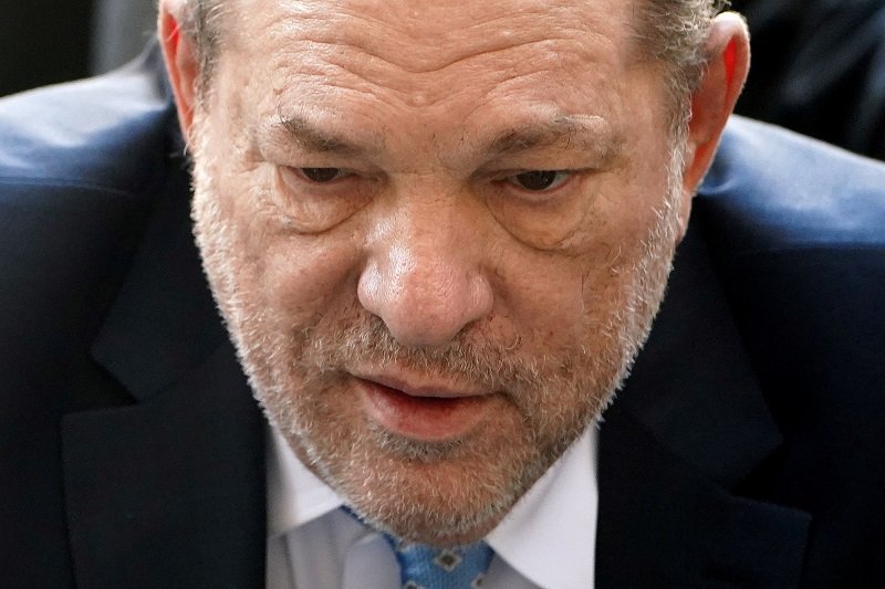 2020-04-11T044329Z_1_LYNXNPEG3A03N_RTROPTP_4_PEOPLE-HARVEY-WEINSTEIN.JPG