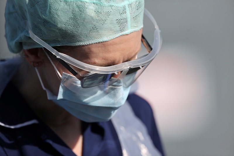 2020-04-11T100211Z_1_LYNXNPEG3A07R_RTROPTP_4_HEALTH-CORONAVIRUS-BRITAIN-DOCTORS.JPG