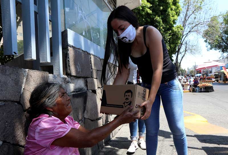 2020-04-17T004939Z_1_LYNXMPEG3G02H_RTROPTP_4_HEALTH-CORONAVIRUS-MEXICO-CARTELS.JPG