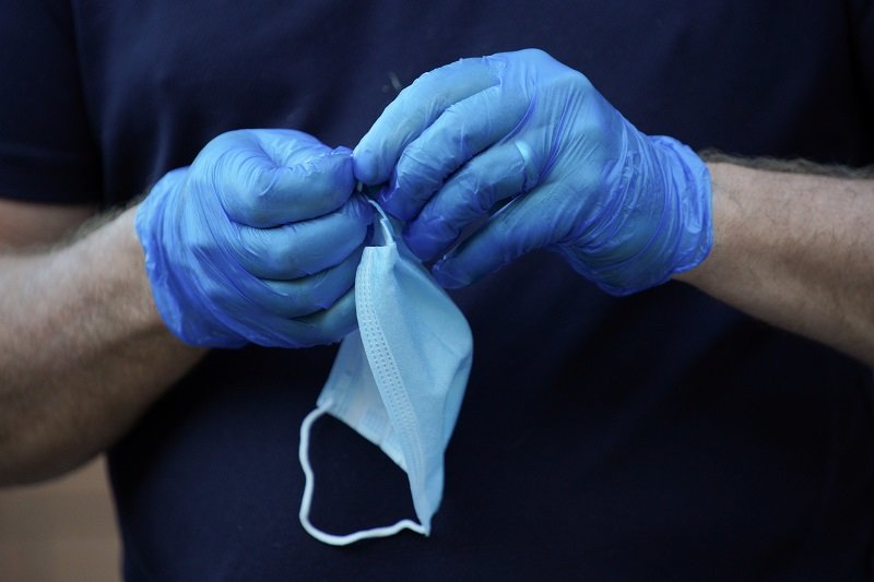 2020-04-18T050958Z_1_LYNXMPEG3H052_RTROPTP_4_HEALTH-CORONAVIRUS-AUSTRALIA-NEEDY.JPG