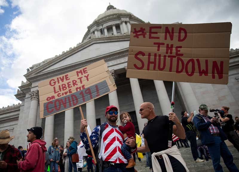 2020-04-20T003340Z_1_LYNXMPEG3J00L_RTROPTP_4_HEALTH-CORONAVIRUS-USA-PROTESTS.JPG