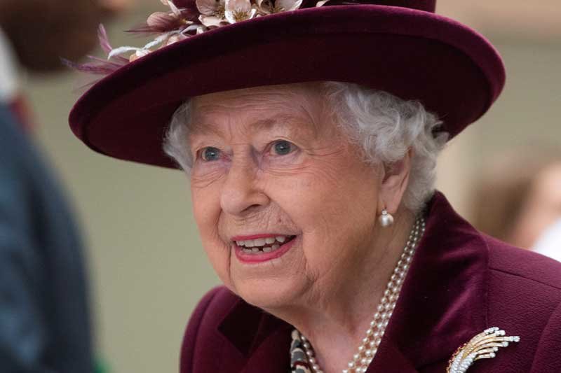 2020-04-20T230349Z_1_LYNXMPEG3J23O_RTROPTP_4_BRITAIN-ROYALS-QUEEN.JPG