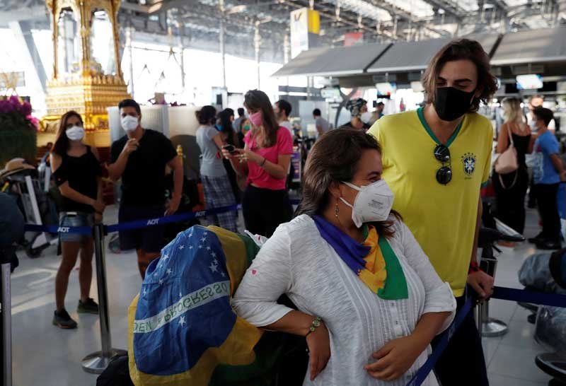 2020-04-23T010309Z_1_LYNXNPEG3M020_RTROPTP_4_HEALTH-CORONAVIRUS-SOUTHEASTASIA-BRAZIL.JPG