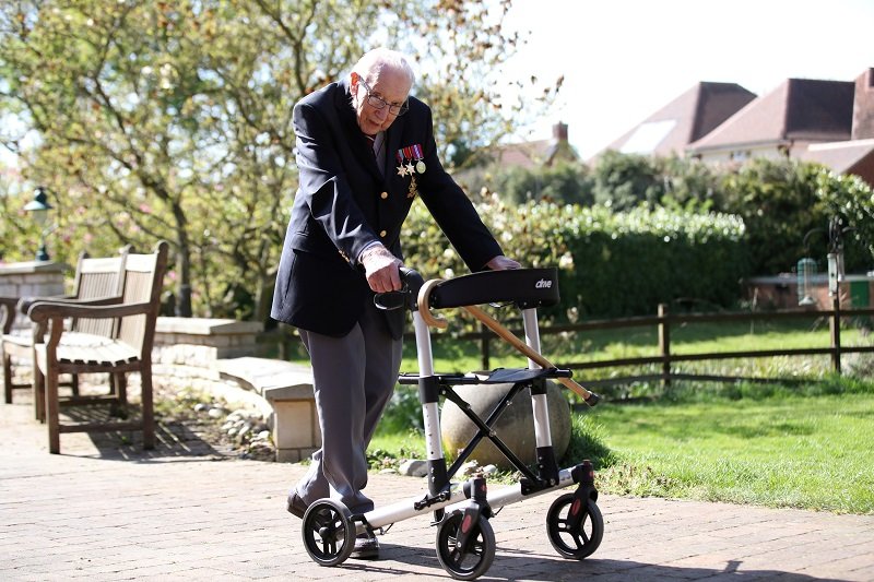 2020-04-24T170847Z_1_LYNXNPEG3N1XK_RTROPTP_4_HEALTH-CORONAVIRUS-BRITAIN-VETERAN.JPG