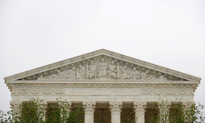 2020-04-25T041129Z_1_LYNXNPEG3O05A_RTROPTP_4_USA-COURT-IMMIGRATION.JPG