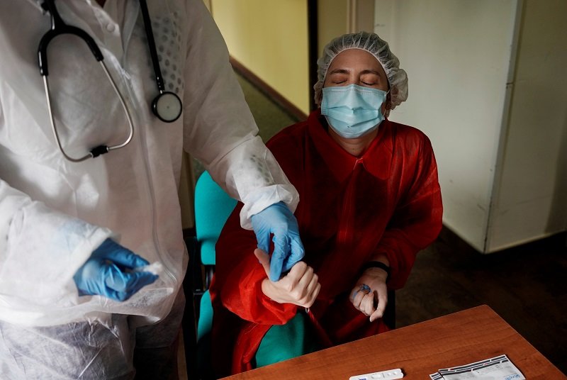 2020-04-25T130456Z_2_LYNXNPEG3O0CZ_RTROPTP_4_HEALTH-CORONAVIRUS-SPAIN.JPG