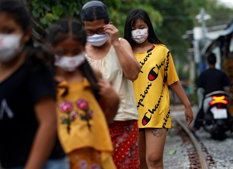2020-04-26T045637Z_1_LYNXNPEG3P025_RTROPTP_4_HEALTH-CORONAVIRUS-THAILAND.JPG