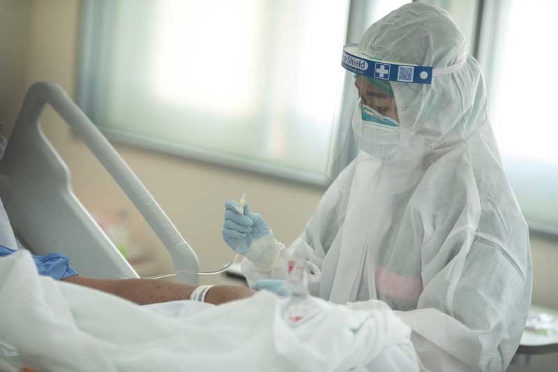 2020-04-28T052706Z_1_LYNXNPEG3R0B7_RTROPTP_4_HEALTH-CORONAVIRUS-THAILAND-ICU.JPG