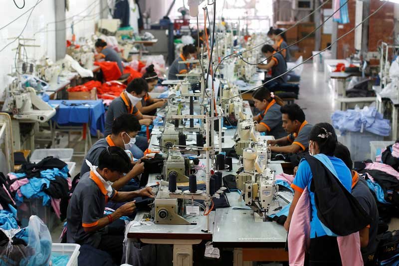 2020-04-29T042121Z_1_LYNXNPEG3S05Q_RTROPTP_4_THAILAND-ECONOMY-OUTPUT.JPG