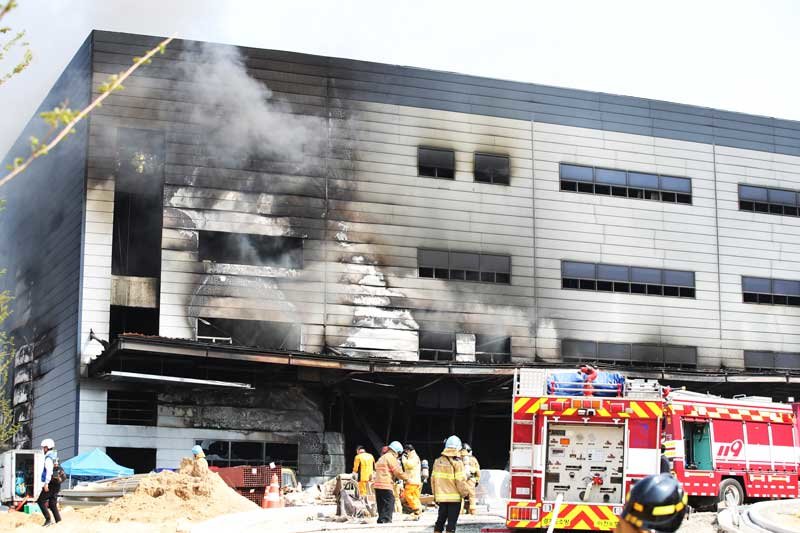 2020-04-29T115919Z_2_LYNXNPEG3S0LP_RTROPTP_4_SOUTHKOREA-FIRE.JPG