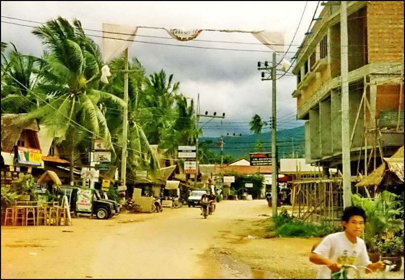 Chaweng-Beach-1984.jpg.30ba3f89d74da8240c8e895205a6bbb8.jpg